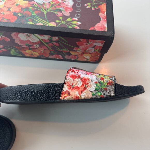 GUCCI slides - Picture 2 of 7